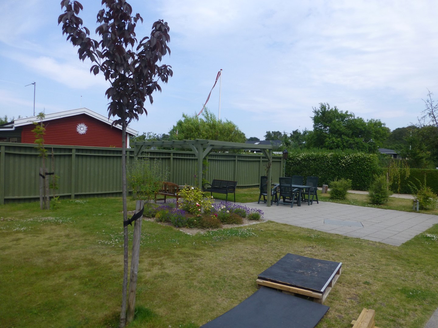 F