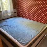 Hyggeligt værelse i kolonihavehuset